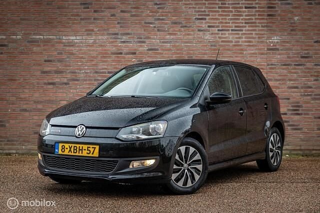 Zwart Occasion 2014 VW Polo Hatchback | € 3.990 (Goede deal) - Afbeelding 1/4