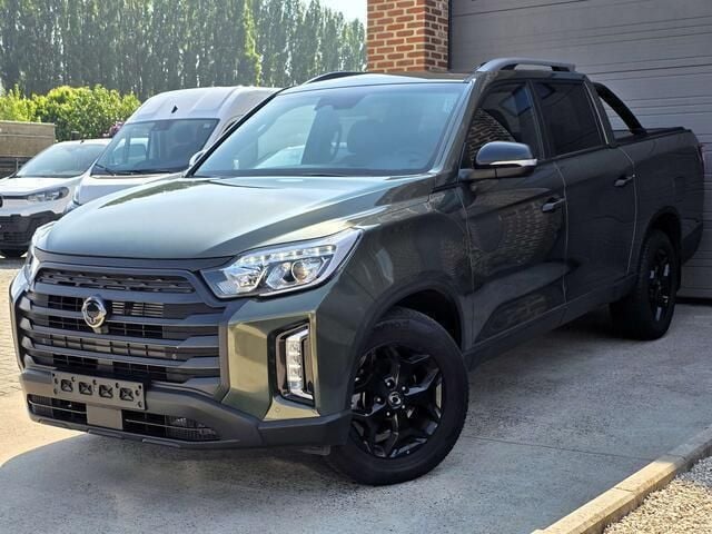 Groen Gebruikt 2023 Ssangyong Musso SUV | € 38.708 - Afbeelding 1/4