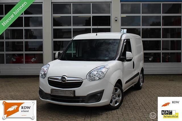 Wit Gebruikt 2012 Opel Combo MPV | € 2.445 (Eerlijke prijs) - Afbeelding 1/4