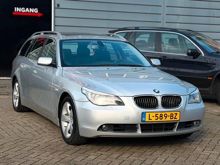 Occasion BMW 530 Executive 259 PK (190 kW) 2005 Grijs Stationwagen