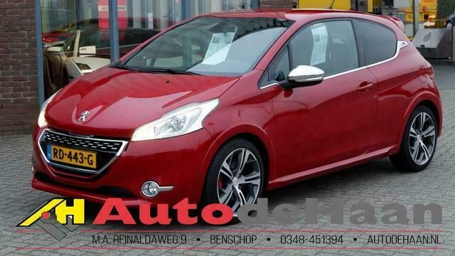 Rood Gebruikt 2013 Peugeot 208 GTi Hatchback | € 11.995 - Afbeelding 1/4