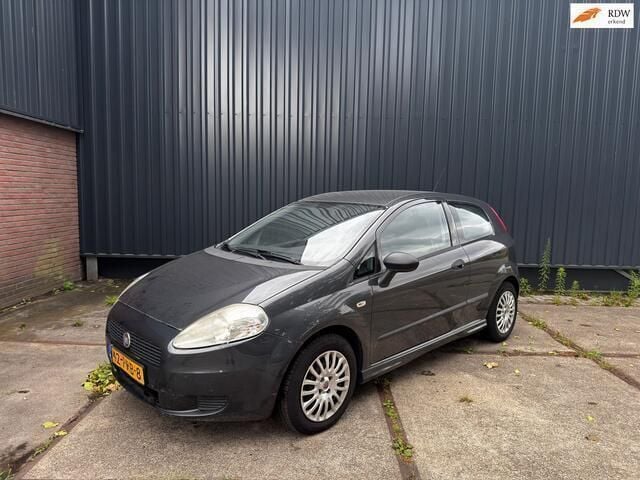 Grijs Gebruikt 2011 Fiat Grande Punto Hatchback | € 1.199 (Goede deal) - Afbeelding 1/4