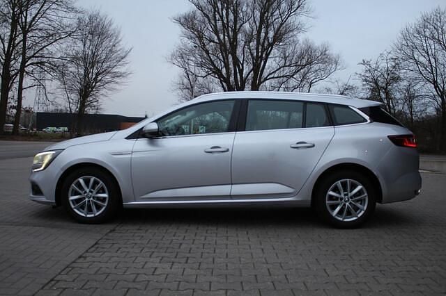 Occasion Renault Mégane GrandTour LIMITED 132 PK (97 kW) 2017 Grijs Stationwagen