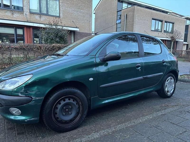 Occasion Peugeot 206 75 PK (55 kW) 2000 Sedan