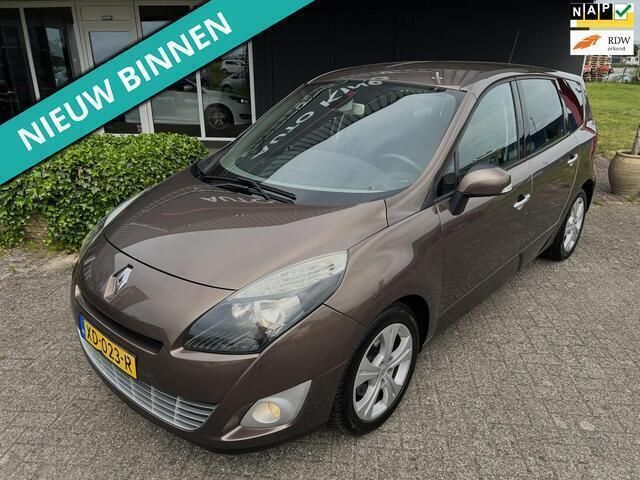 Bruin Gebruikt 2009 Renault Grand Scénic III Expression MPV | € 3.450 (Iets duurder) - Afbeelding 1/4