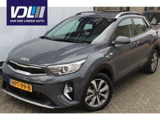 Grijs Gebruikt 2022 Kia Stonic SUV | € 22.250 (Eerlijke prijs) - Afbeelding 1/4