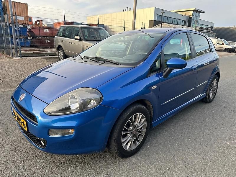 Blauw Gebruikt 2012 Fiat Punto Evo Easy Hatchback | € 2.250 - Afbeelding 1/4