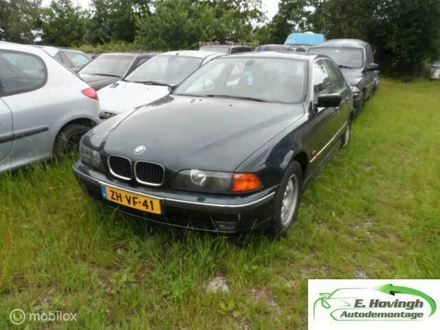 Groen Gebruikt 1999 BMW 528 Comfort Edition Sedan | € 1.950 - Afbeelding 1/4