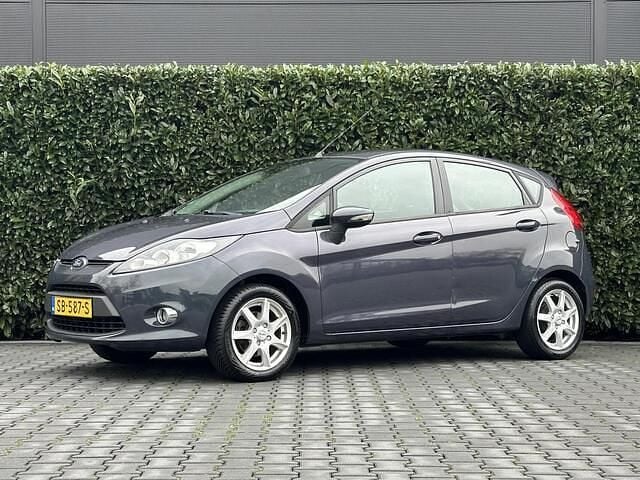 Grijs Gebruikt 2012 Ford Fiesta Trend Hatchback | € 5.950 (Goede deal) - Afbeelding 1/4