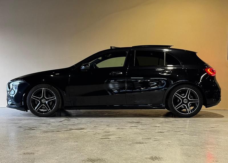 Occasion Mercedes A180 Business 136 PK (100 kW) 2022 Zwart Hatchback