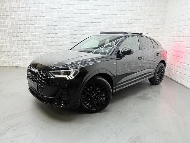 Zwart Gebruikt 2021 Audi Q3 Sportback S-Line SUV | € 39.999 (Eerlijke prijs) - Afbeelding 1/4