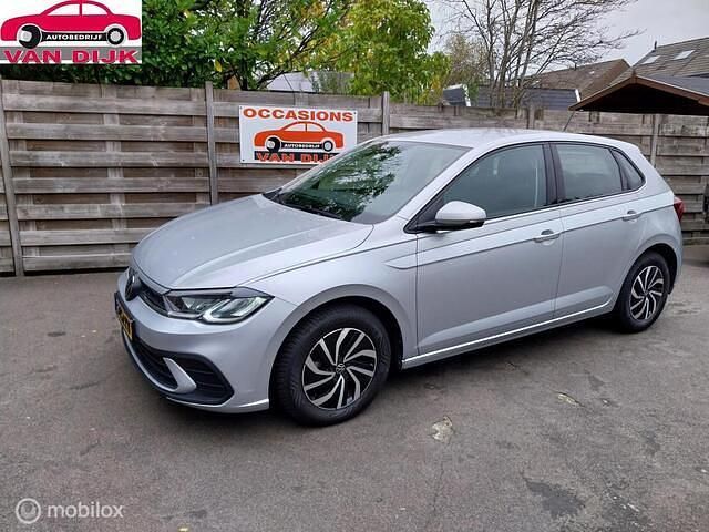 Grijs Gebruikt 2023 VW Polo Life Hatchback | € 21.300 (Goede deal) - Afbeelding 1/4
