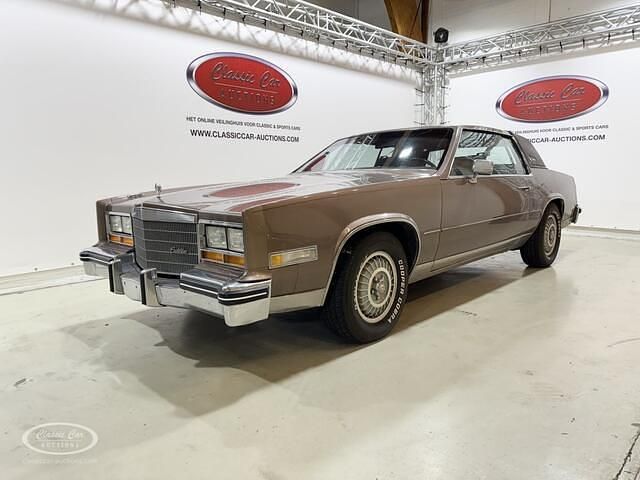 Bruin Gebruikt 1984 Cadillac Eldorado Coupé | € 11.000 - Afbeelding 1/4
