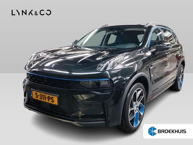 Zwart Gebruikt 2023 Lynk & Co 01 SUV | € 28.395 (Iets duurder) - Afbeelding 1/4