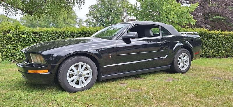 Zwart Gebruikt 2005 Ford Mustang Cabriolet | € 14.500 - Afbeelding 1/4