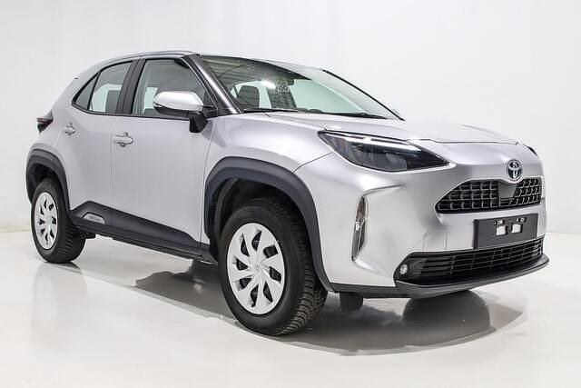 Grijs Gebruikt 2023 Toyota Yaris Cross SUV | € 23.650 (Super prijs) - Afbeelding 1/4