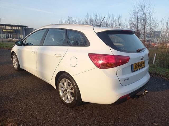 Occasion Kia Ceed Sportswagon First Edition 135 PK (99 kW) 2016 Wit Stationwagen