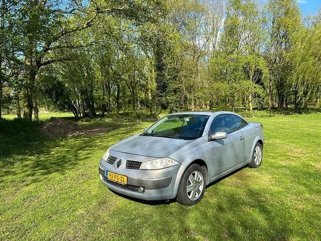Occasion Renault Mégane Cabriolet Dynamique 113 PK (83 kW) 2004 Beige Cabriolet