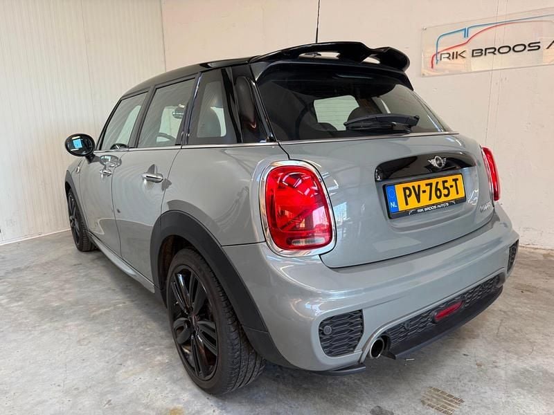 Occasion Mini Cooper Business 136 PK (100 kW) 2017 Grijs (metallic) Hatchback