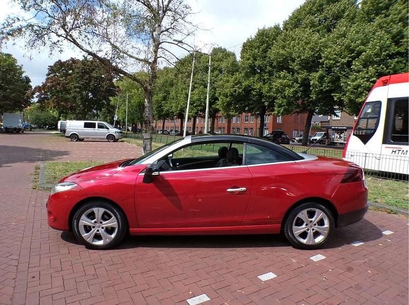 Occasion Renault Mégane Cabriolet Dynamique 142 PK (104 kW) 2011 Rood Cabriolet
