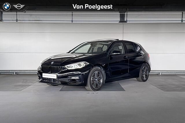 Zwart Gebruikt 2020 BMW 118 Executive Hatchback | € 25.900 (Iets duurder) - Afbeelding 1/4