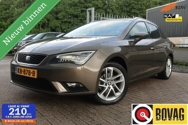 Bruin Gebruikt 2016 Seat Leon CONNECT Stationwagen | € 12.950 (Goede deal) - Afbeelding 1/4
