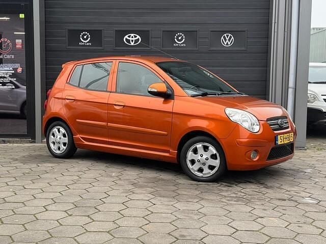 Oranje (metallic) Occasion 2008 Kia Picanto Hatchback | € 2.575 (Eerlijke prijs) - Afbeelding 1/4