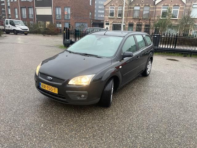 Zwart Gebruikt 2007 Ford Focus Stationwagen | € 1.999 (Goede deal) - Afbeelding 1/4