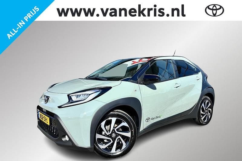 Groen Gebruikt 2025 Toyota Aygo X Pulse SUV | € 22.495 - Afbeelding 1/4