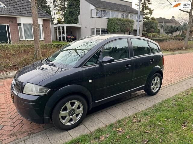 Zwart Gebruikt 2002 Audi A2 Hatchback | € 1.250 (Goede deal) - Afbeelding 1/4