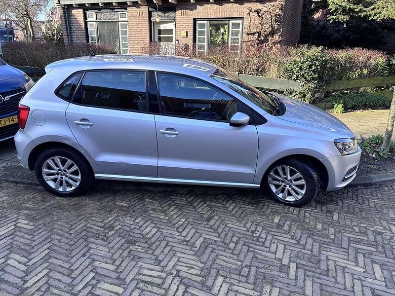 Occasion VW Polo Highline 90 PK (66 kW) 2016 Zilver Hatchback