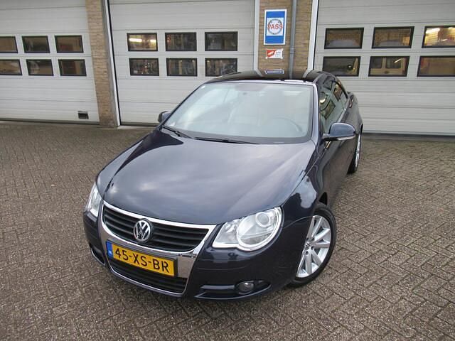 Blauw Gebruikt 2006 VW Eos Cabriolet | € 5.950 (Eerlijke prijs) - Afbeelding 1/4