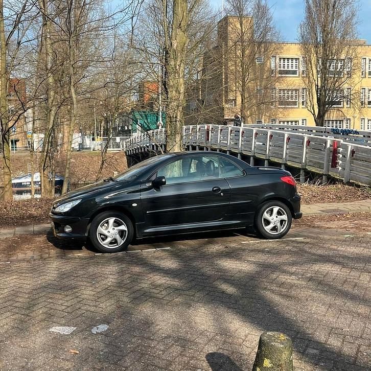 Occasion 2004 Peugeot 206 CC Cabriolet | € 1.200 (Eerlijke prijs) - Afbeelding 1/4