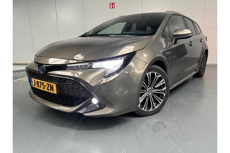 Groen Occasion 2020 Toyota Corolla Business Edition Stationwagen | € 17.299 (Duur) - Afbeelding 1/1