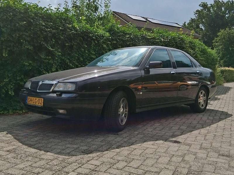 Rood Gebruikt 1997 Lancia Kappa Sedan | € 1.800 - Afbeelding 1/4