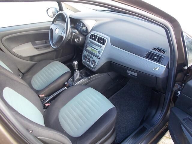 Occasion Fiat Grande Punto Lusso 77 PK (56 kW) 2008 Bruin Hatchback