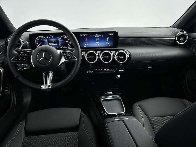 Occasion Mercedes CLA250e Shooting Brake Business 218 PK (160 kW) 2024 Grijs Stationwagen