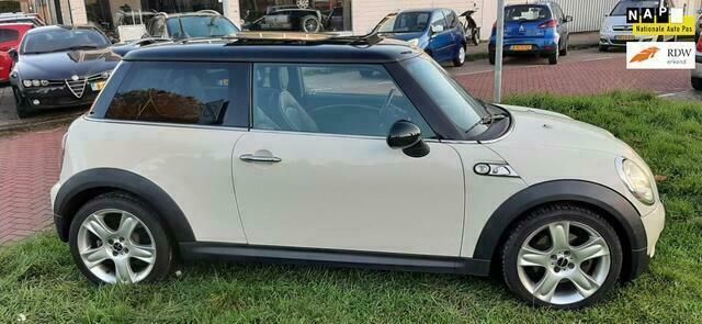 Wit Gebruikt 2008 Mini Cooper S Chili Hatchback | € 5.450 (Eerlijke prijs) - Afbeelding 1/4