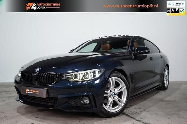 Zwart (metallic) Gebruikt 2017 BMW 420 Executive Coupé | € 21.450 (Eerlijke prijs) - Afbeelding 1/4