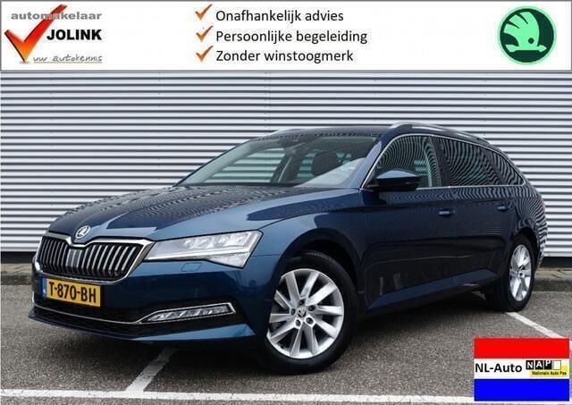 Blauw Gebruikt 2023 Skoda Superb Business Line Stationwagen | € 31.950 (Goede deal) - Afbeelding 1/4