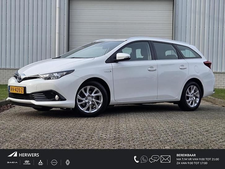 Occasion Toyota Auris Touring Sports 136 PK (100 kW) 2018 Wit Stationwagen