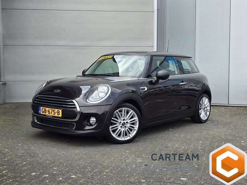 Bruiniced chocolate metallic Gebruikt 2015 Mini ONE Business Hatchback | € 12.950 (Eerlijke prijs) - Afbeelding 1/4