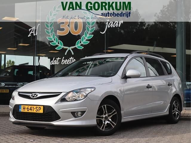 Grijs Gebruikt 2011 Hyundai i30 Stationwagen | € 2.950 (Goede deal) - Afbeelding 1/4