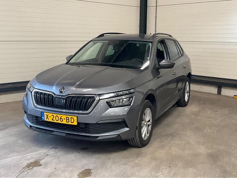 Grijs Gebruikt 2023 Skoda Kamiq Ambition SUV | € 20.750 (Goede deal) - Afbeelding 1/4