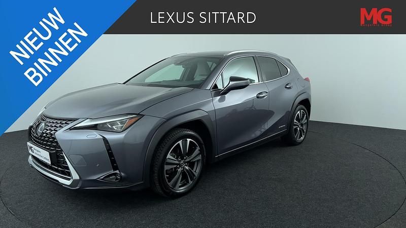 Grijs Gebruikt 2019 Lexus UX 250h Luxury Line SUV | € 25.900 (Eerlijke prijs) - Afbeelding 1/4