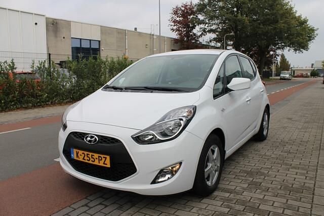 Wit Gebruikt 2015 Hyundai ix20 MPV | € 9.650 (Eerlijke prijs) - Afbeelding 1/4