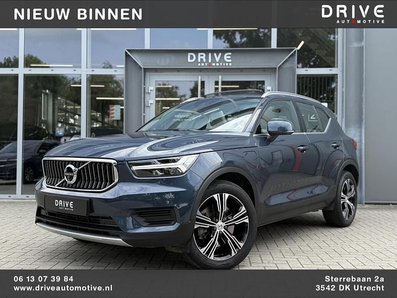 Blauw Gebruikt 2022 Volvo XC40 Inscription SUV | € 35.900 (Eerlijke prijs) - Afbeelding 1/4