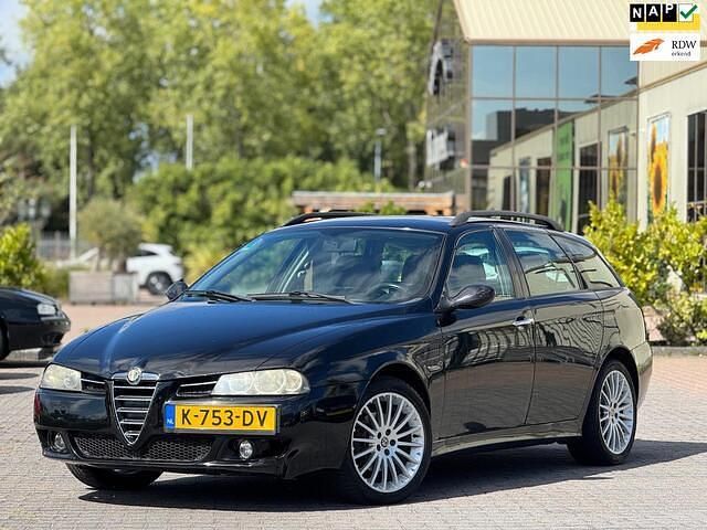 Zwart Gebruikt 2004 Alfa Romeo 156 Impression Stationwagen | € 2.999 - Afbeelding 1/4