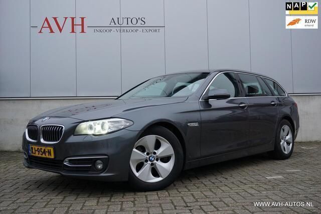Stationwagon Gebruikt 2016 BMW 518 Luxury Line Stationwagen | € 13.950 - Afbeelding 1/4