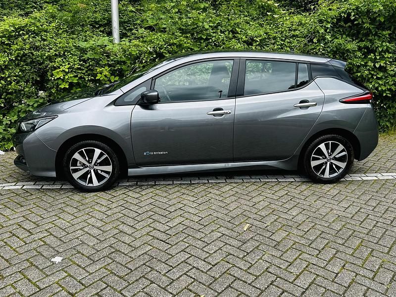 Occasion Nissan Leaf N-Connecta 160 kW (218 PK) 2019 Grijs Hatchback